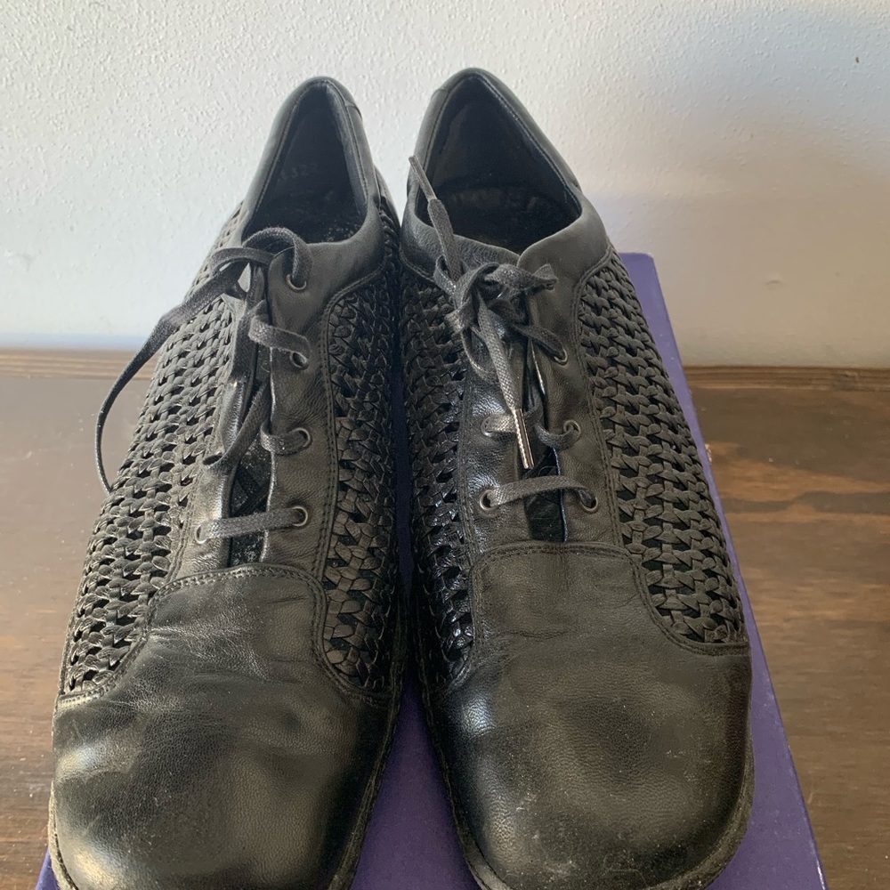 Black woven leather loafer